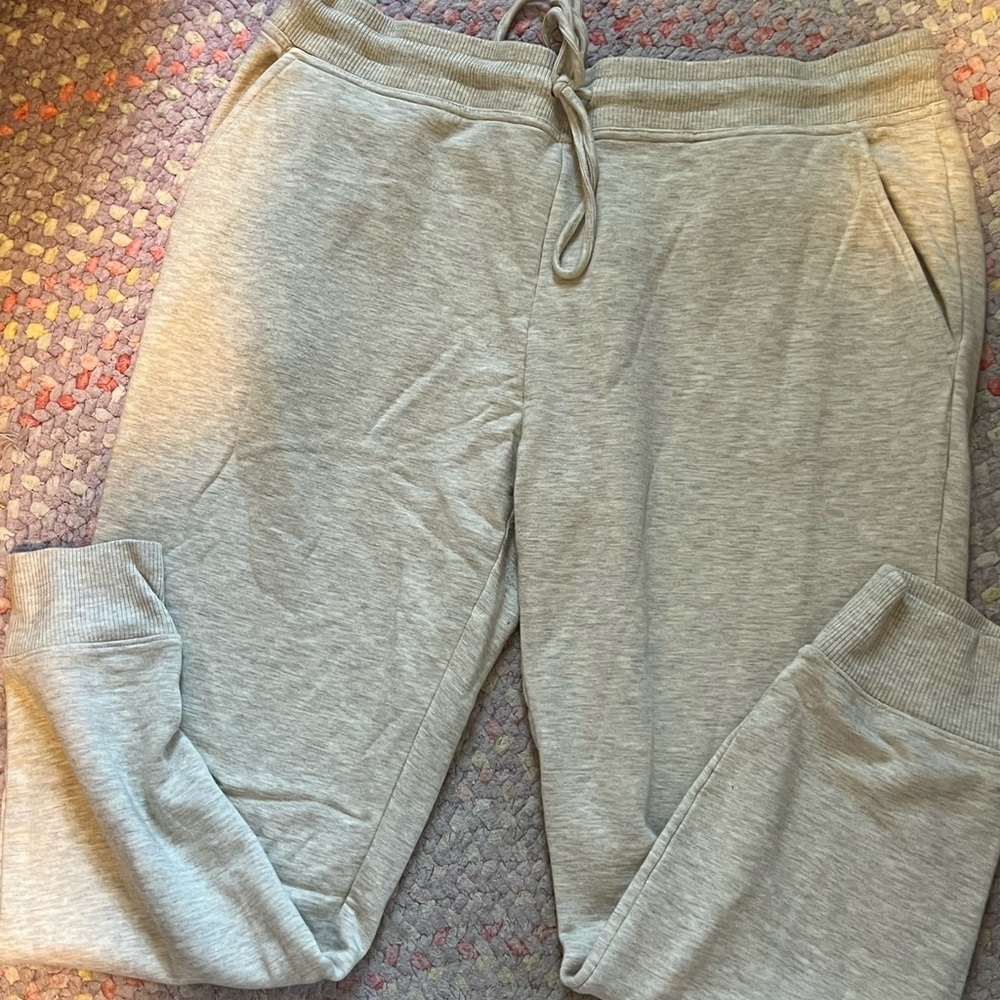 Vineyard vines sweatpant joggers L